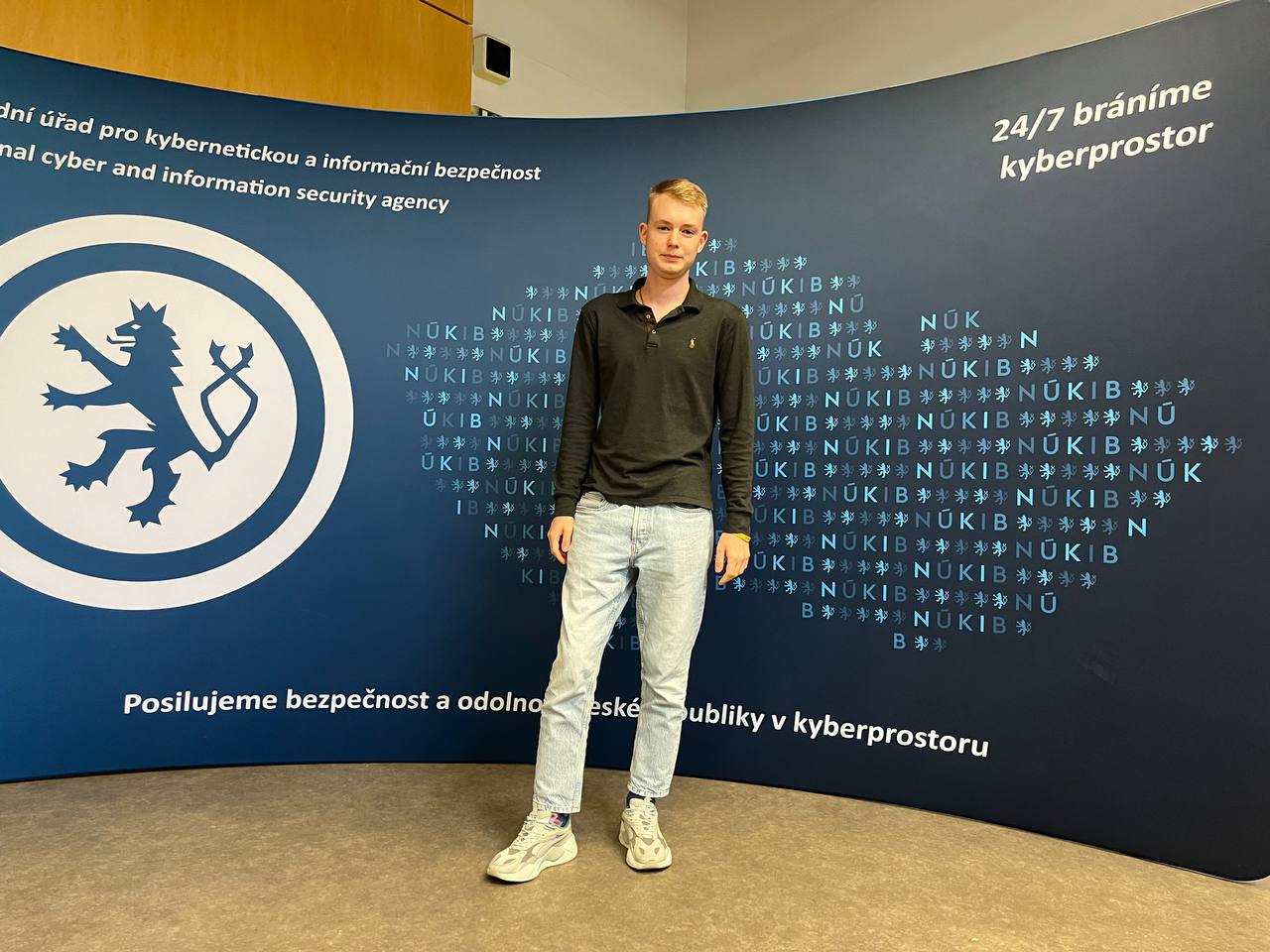 Студент кафедри БІТ прийняв участь в роботі міжнародної конференції з кібербезпеки в Чехії